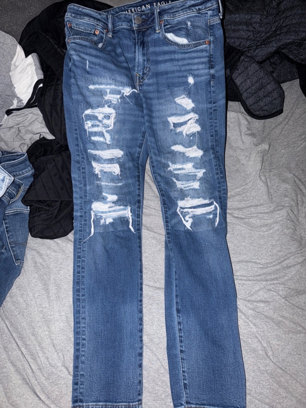 American Eagle Outfitters Distressed Blue Skinny -Leg Jeans 32/32